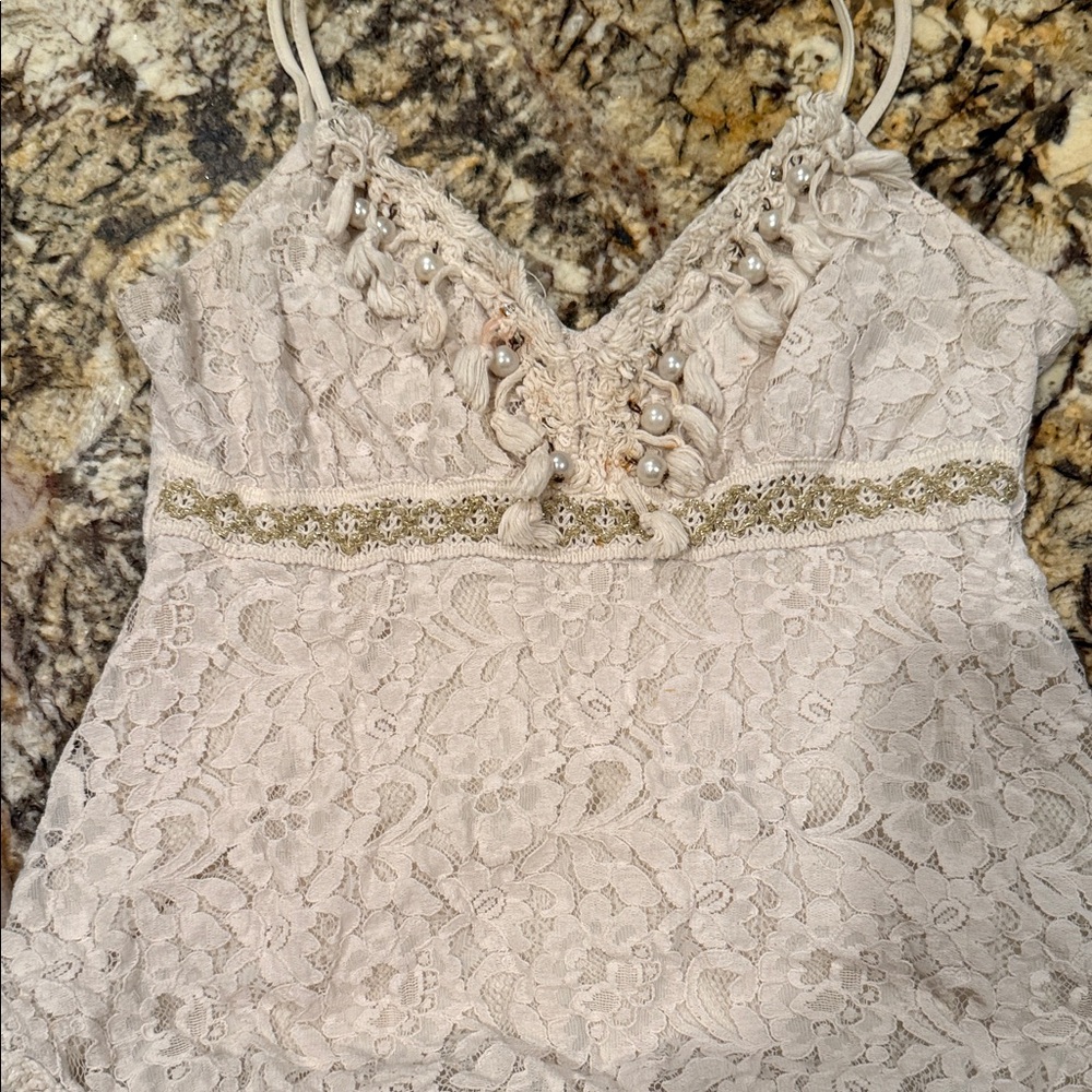 VENUS Cream Lace Top